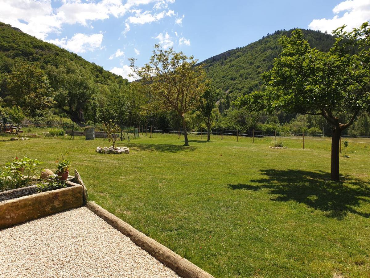 Mas De Reilhanette Montbrun-les-Bains Esterno foto